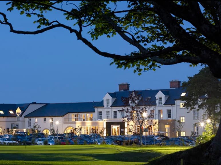 Redcastle Hotel exterior